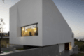 House on the outskirts of Lisbon by GGLL (Portugal)