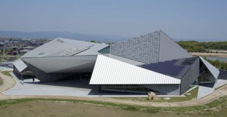 Cultural Center in Fukuoka by Kengo Kuma (Japan)